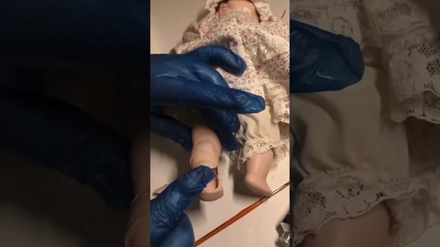 Fixing my haunted dolls broken foot смотреть онлайн