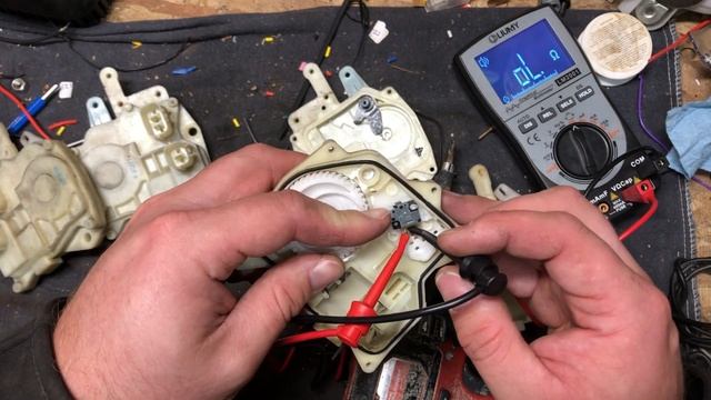 Door Lock Actuator смотреть онлайн