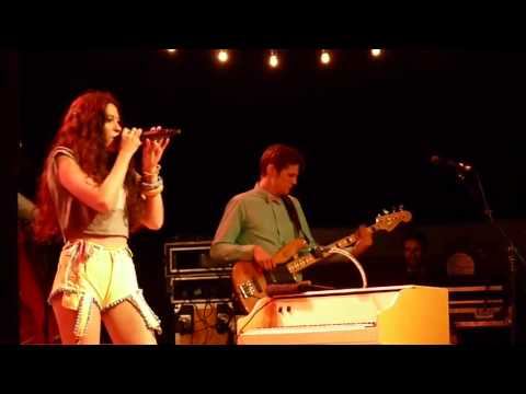 Eliza Doolittle 'Runaway' - Glasgow O2 ABC 28th March 2011 смотреть онлайн