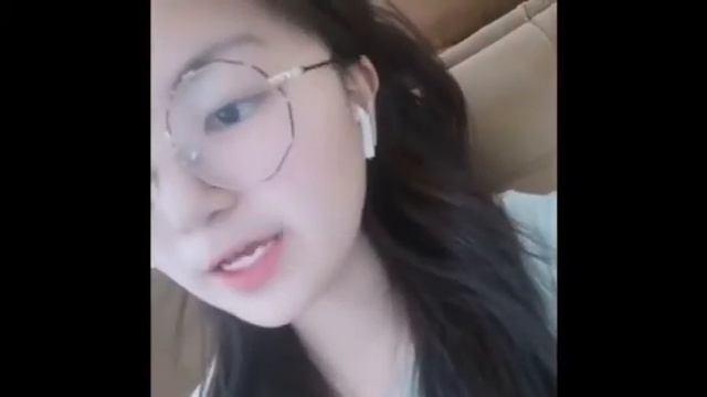 Иностранные студенты соблюдают рекомендации ВОЗ и остаются дома, занимаясь дистанционно =) смотреть онлайн