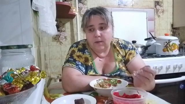 Мукбанг. Суп харчо и капуста с фаршем// Бабушку отдам, а пенсию себе оставлю!!! смотреть онлайн