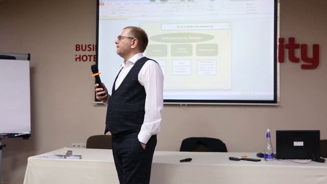3 часть Антон Слипченко юрист из Челябинска. Семинар для риэлторов. смотреть онлайн