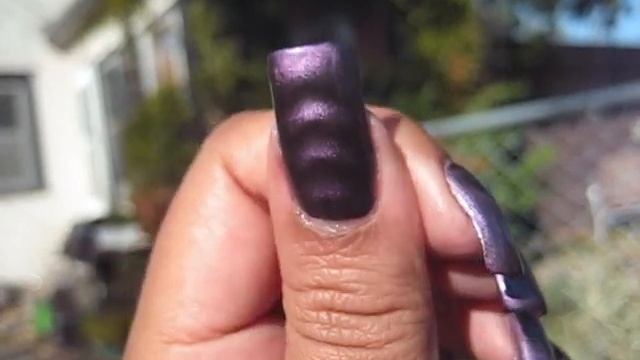 Nails Inc Houses of Parliament Magnetic Effect Polish (Polish in Motion) смотреть онлайн
