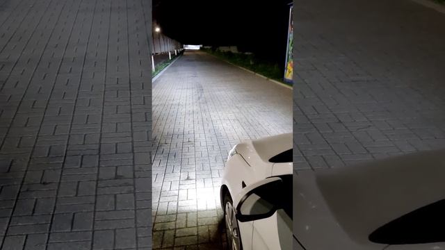 Заменили галоген на лед Киа Рио, как вам свет? 💥😁 #sorts #top #led #автосвет смотреть онлайн