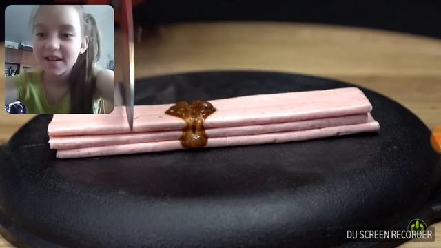 РАСКАЛЁННЫЙ НОЖ В 1000 ГРАДУСОВ VS. NOKIA 3310 - РЕАКЦИЯ НА ТИМОНА! смотреть онлайн