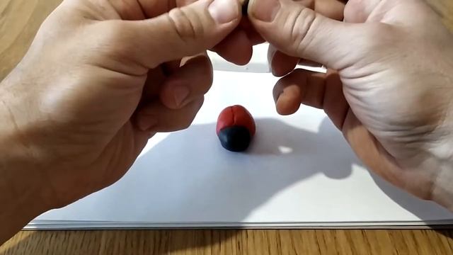Лепим из пластилина Божью Коровку /Урок Лепки/How to mold a ladybug from plasticine /Modeling Lesson смотреть онлайн