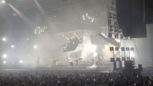 Stromae live @le Dôme Marseille 10-03-2023 : Formidable смотреть онлайн