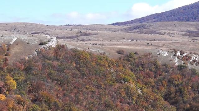 Видеозапись видов с мыса на восточной кромке Орта-Сырт-яйлы 9 октября 2019 года смотреть онлайн
