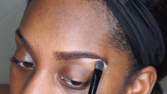 Super Easy Eyebrow Tutorial | Beginner Makeup Series | Kameron Monet смотреть онлайн