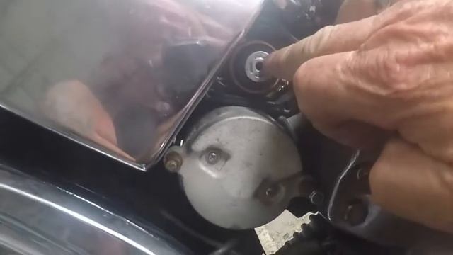 changing the solenoid cover on my Harley.......... Hippy Trev смотреть онлайн