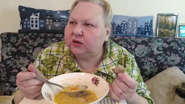 Мукбанг. Доем остатки и начну готовку. смотреть онлайн