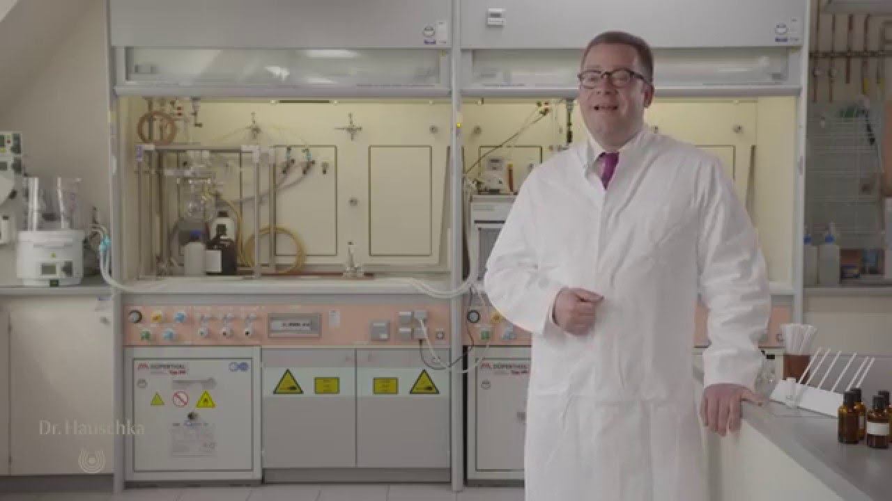 Our Experts: Meet Jörg Zimmermann, Scent Formulator смотреть онлайн
