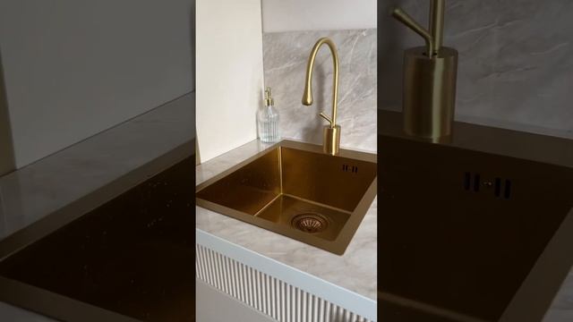 Золотая мойка на кухню с Озон ✨ смотреть онлайн