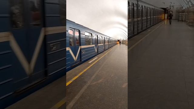 #метро площадь Ленина #ТЧ-1-22058. смотреть онлайн