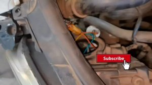 AUDI A4 B7 FRONT PARKING LIGHT BULB REPLACEMENT!