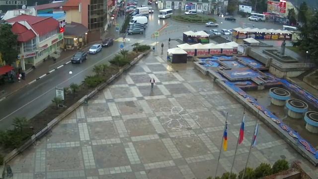 Вебкамера "Площадь Советская". Запись 27.11.2017 16:00:04 смотреть онлайн