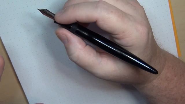 Vintage Eversharp Skyline Executive Fountain Pen смотреть онлайн