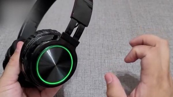 Picun B12 Bluetooth headphones