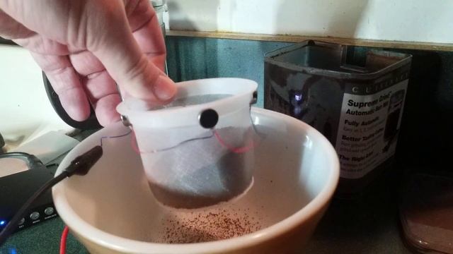 Coffee ground shake table, attempt 1, 4x small piezo shakers in series смотреть онлайн