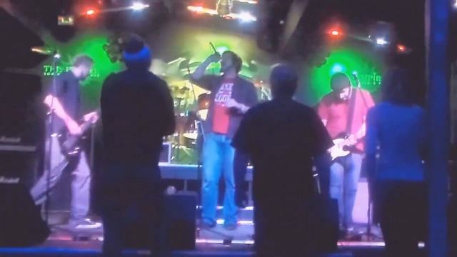 Royale + Parasite - ill Kinetic (live @ The Empire Concert Club) смотреть онлайн