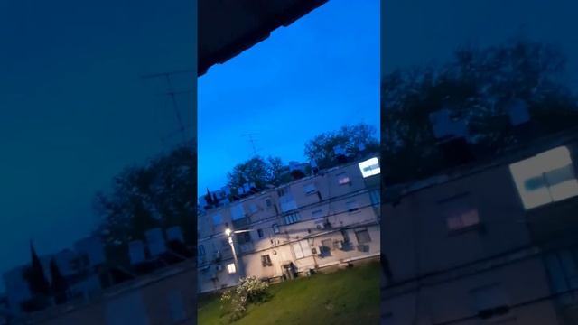 мини влог,в 5:40 утра).это ещё только 1 часть),а их будет 3 части(сегодня)следущая часть в 8:40 утр смотреть онлайн