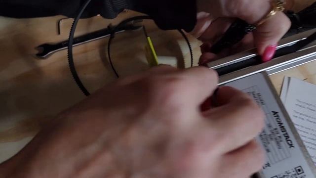 Atomstack S20 Pro Laser Engraver Unboxing and Assembly смотреть онлайн