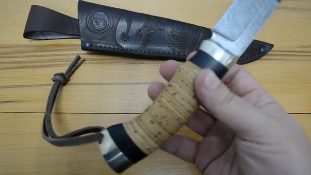 Нож из дамасской стали "Ополченец" с рукоятью из бересты и шнурком из кожи видео смотреть онлайн