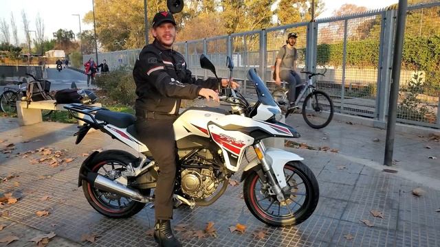 Review Benelli TRK 251 | Primeras Impresiones смотреть онлайн