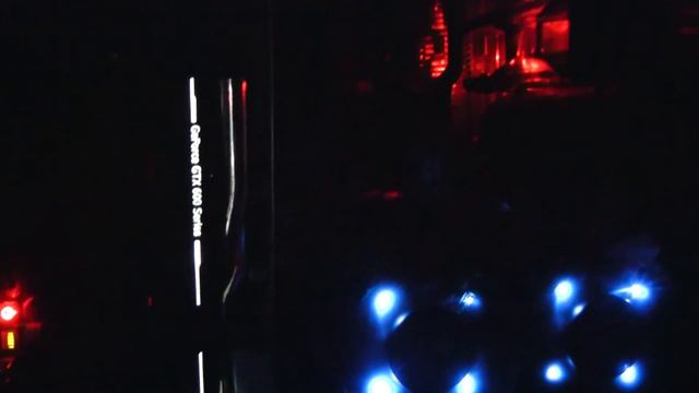 Raven 2 Case All Stock Case Fans + GeForce GTX 680 White Edition GPU смотреть онлайн