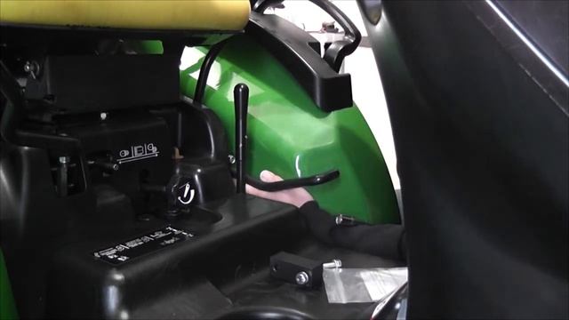John Deere 2320 / 2025R 4WD Handle and Differential Lock Pedal Extensions смотреть онлайн