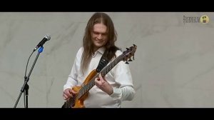 «Космическая» мелодия. Соло на бас-гитаре
