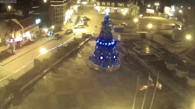Вебкамера "Площадь Советская". Запись 20.12.2016 21:00:04 смотреть онлайн