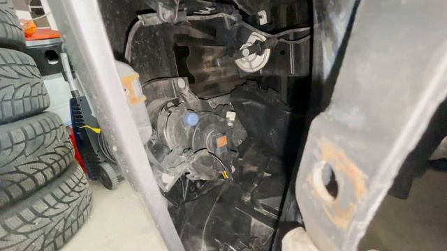 2010 BMW 335d - BMW E90 - Xenon, Fog and Door Light Upgrade смотреть онлайн