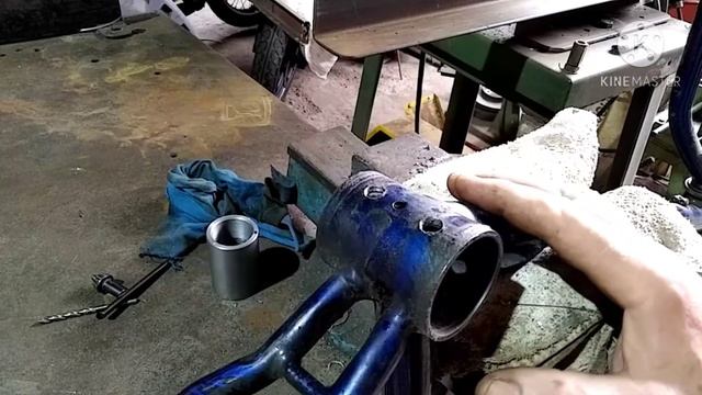 Instalando o adaptador de 45mm para 1,37 polegadas x 24 fios de rosca. смотреть онлайн
