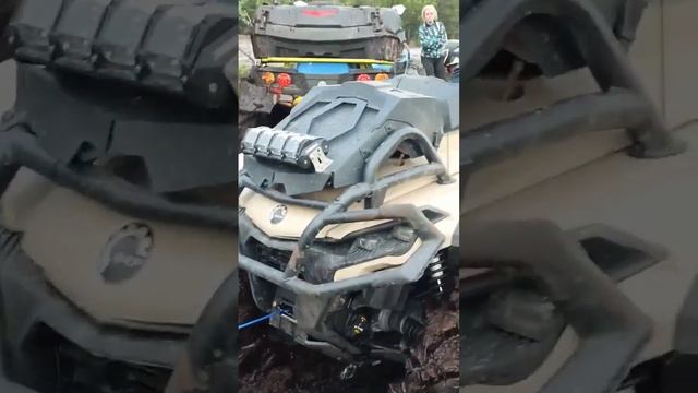 BRP вытягивает CF 800 из жижи #atv #квадроциклы смотреть онлайн