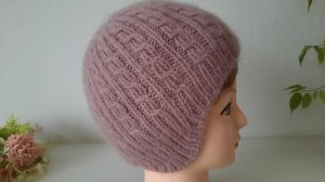 ШАПКА С УШКАМИ и ВАРЕЖКИ простым узором.// Подробно как вязала.//