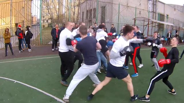 Группа поддержки на готове! [Sports Battle Wall] смотреть онлайн