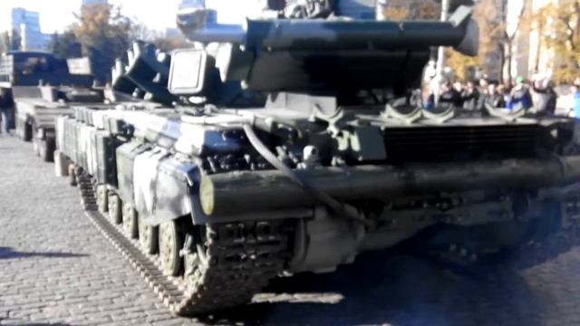 Танк на площади Свободы, Харьков ч. 2 смотреть онлайн