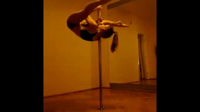 Paulina Kościewicz pole dance workout смотреть онлайн