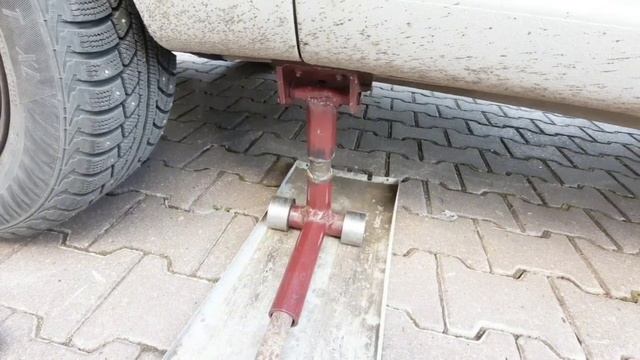 Самодельный домкрат, проще некуда.😃👍 смотреть онлайн