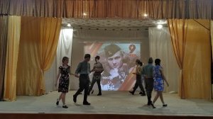 Коллектив «Гармония» танец « В лесу прифронтовом»