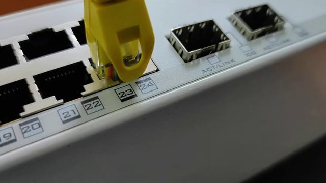 Mikrotik CSS326-24G-2S+ - LED problem смотреть онлайн