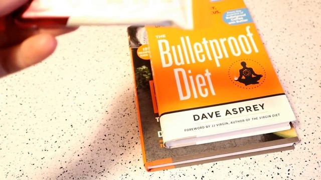Bulletproof Collagen Protein Bar Fudge Brownie Food Review смотреть онлайн