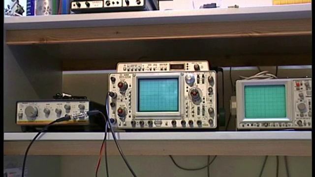 Amplitude modulation circuit and how AM works смотреть онлайн