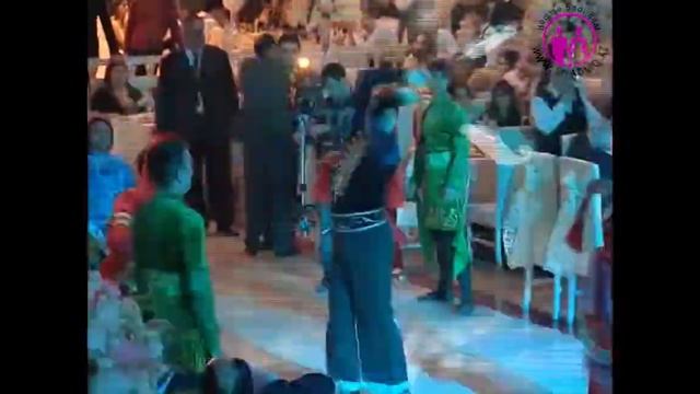 Sərin Restoranında Bənzərsiz Əsl peşəkar Ansambl Rəqsləri смотреть онлайн