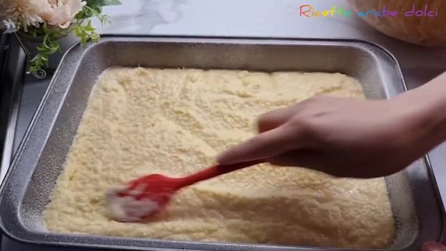 La famosa Basbousa araba all'arancia, economica e veloce da preparare, che si scioglie in bocca. смотреть онлайн