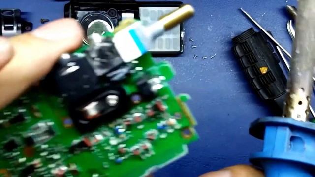 Baofeng UV-82 defective volume control replacement смотреть онлайн