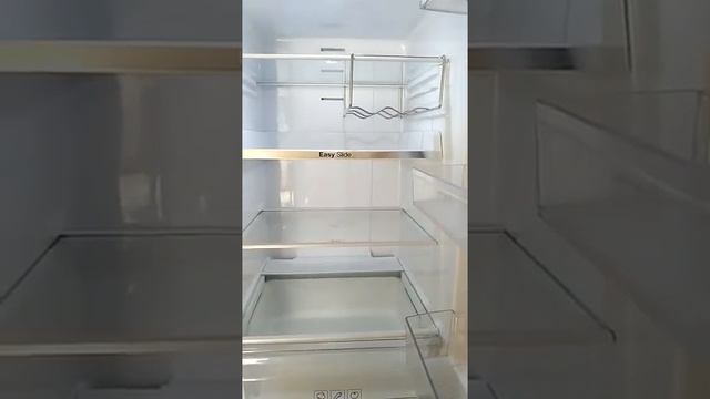 Видеообзор на товар купленный в магазине SULPAK Холодильник Samsung RB33J3200SA/WT смотреть онлайн