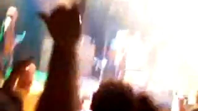 Pearl Jam and Robert Plant - Fool in the Rain - improved aud смотреть онлайн