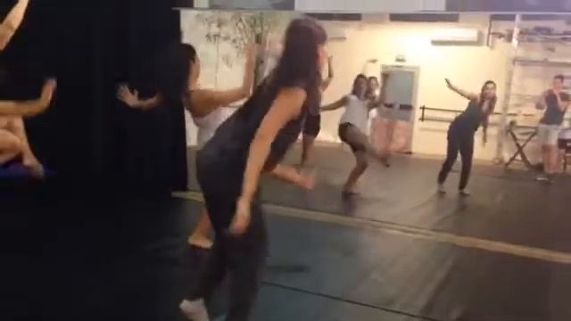 FLASH MOB Gala La Maison de Réjane 2016 (vue de dos) смотреть онлайн